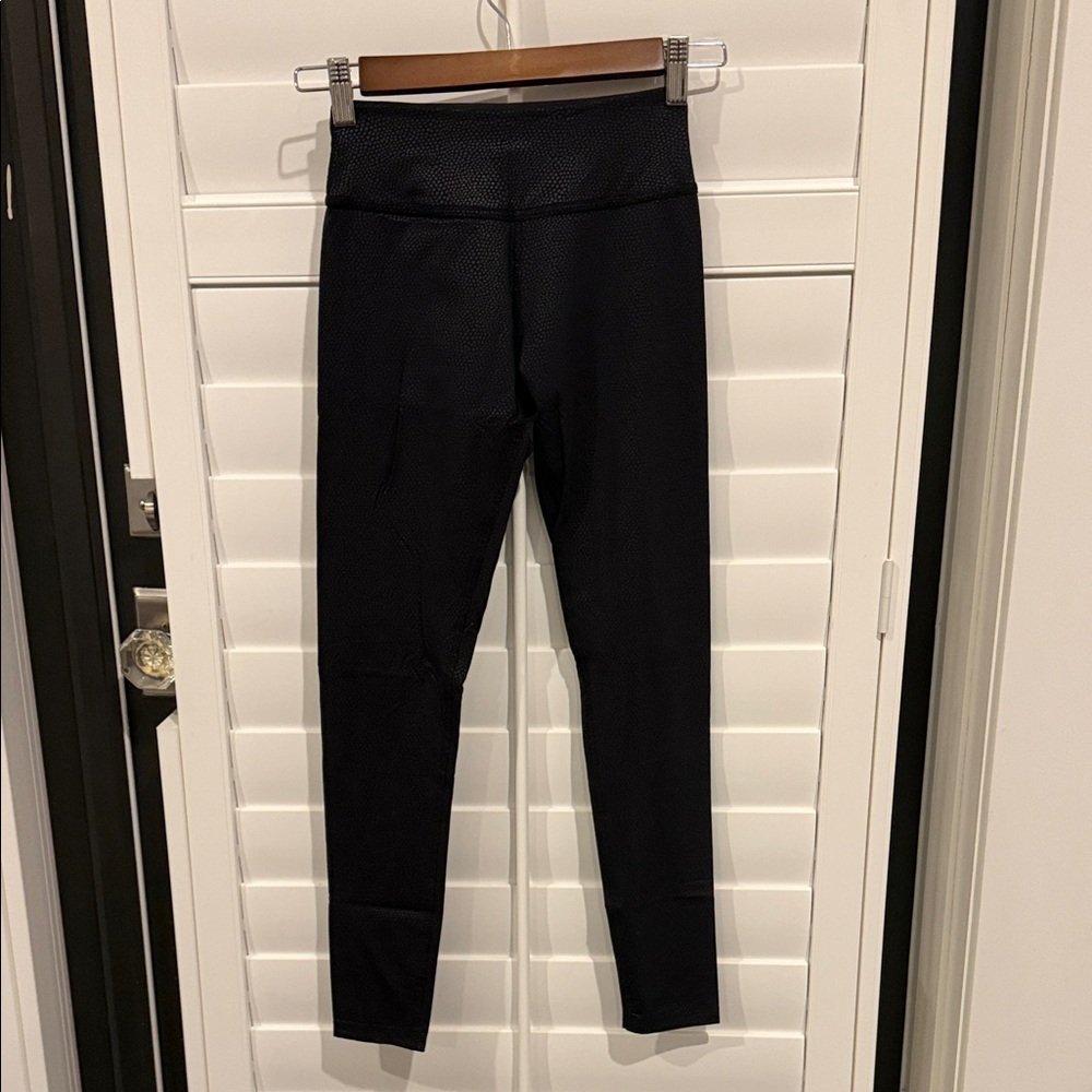 Beyond Yoga - Black Snake Skin Leggings